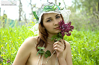 Free teens female pics poses outdoors