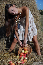 Nude erotic teen girls exposes her body