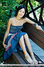 Teen romantic party free gallerys erotic photography teens teen romantic party erotica women nude